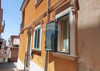 Edificio all\'aperto - Casa indipendente via Ignazio Groi
 
25, Niscemi - foto 54