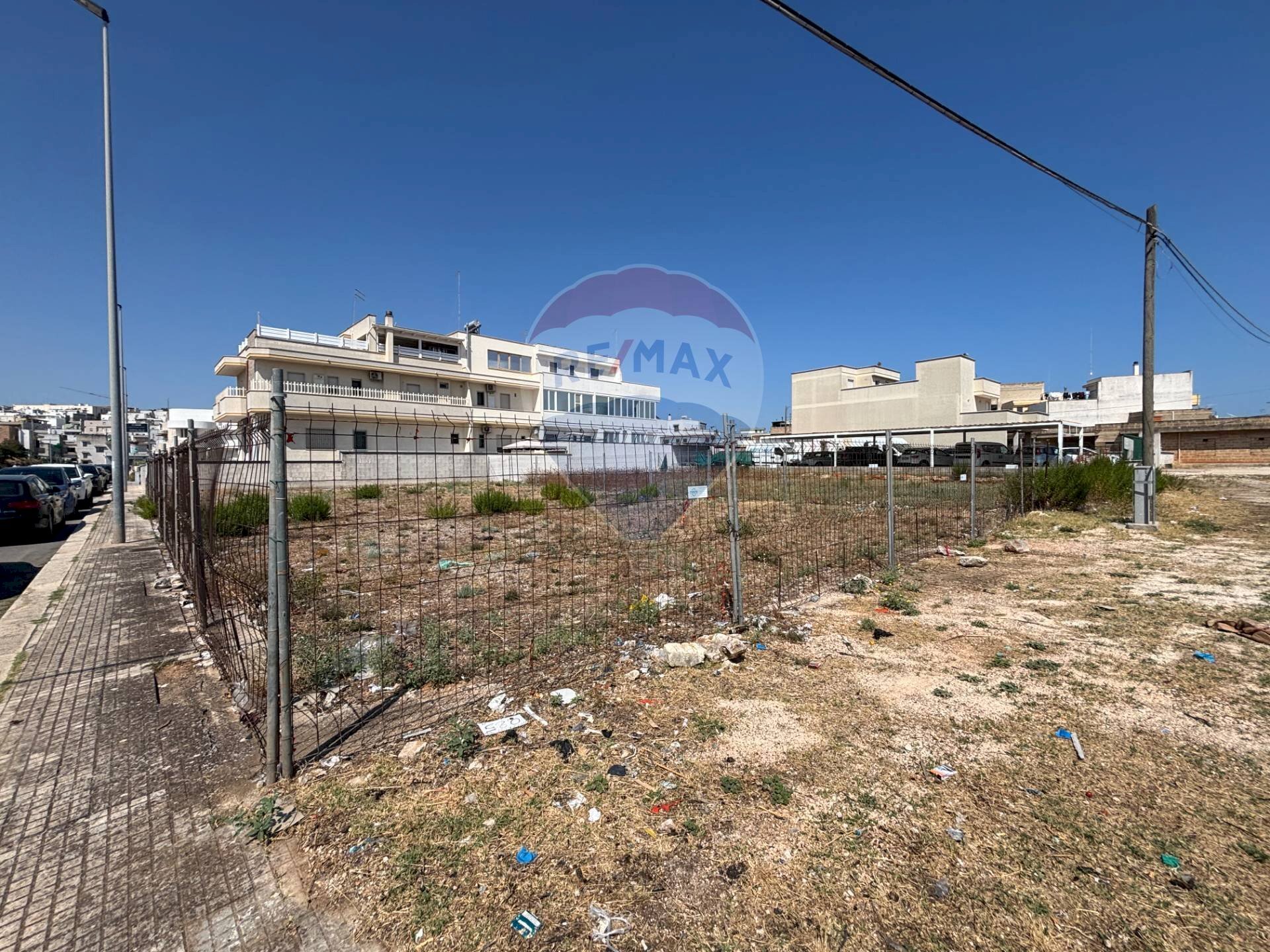 Edificio all\'aperto - Terreno edificabile Via Martiri di Via D'Amelio, Carovigno - foto 1