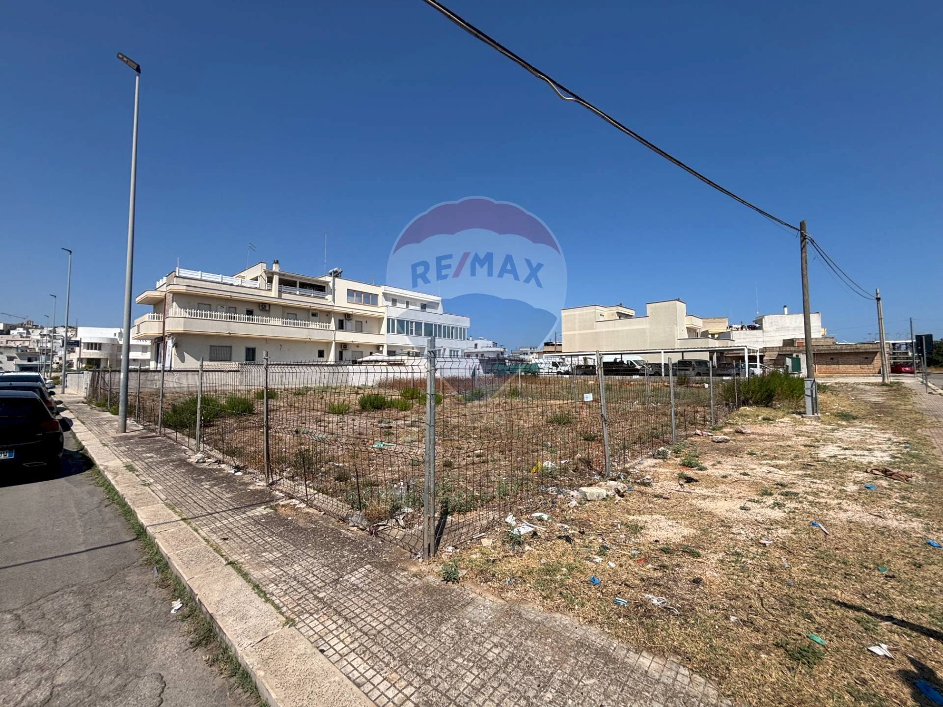 Edificio all\'aperto - Terreno edificabile Via Martiri di Via D'Amelio, Carovigno - foto 3