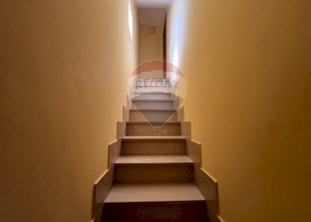 Scale - Quadrilocale Via Nicola Lanese
 
15, Montagano - foto 2