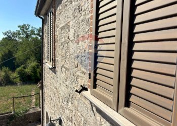 Dettagli - Casa indipendente Contrada Sant'Angelo
 
11, Vinchiaturo - foto 33