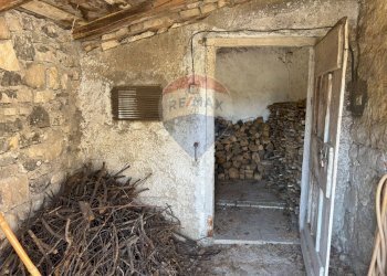 Stanza vuota - Casa indipendente Contrada Sant'Angelo
 
11, Vinchiaturo - foto 38