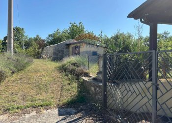 Giardino - Casa indipendente Contrada Sant'Angelo
 
11, Vinchiaturo - foto 45