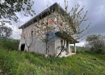 Casa all\'aperto - Casa indipendente CONTRADA SELVA
 
SNC, Toro - foto 1