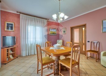 Sala da pranzo - Casa semi indipendente VIA DEI TINTORI
 
17, Penne - foto 12