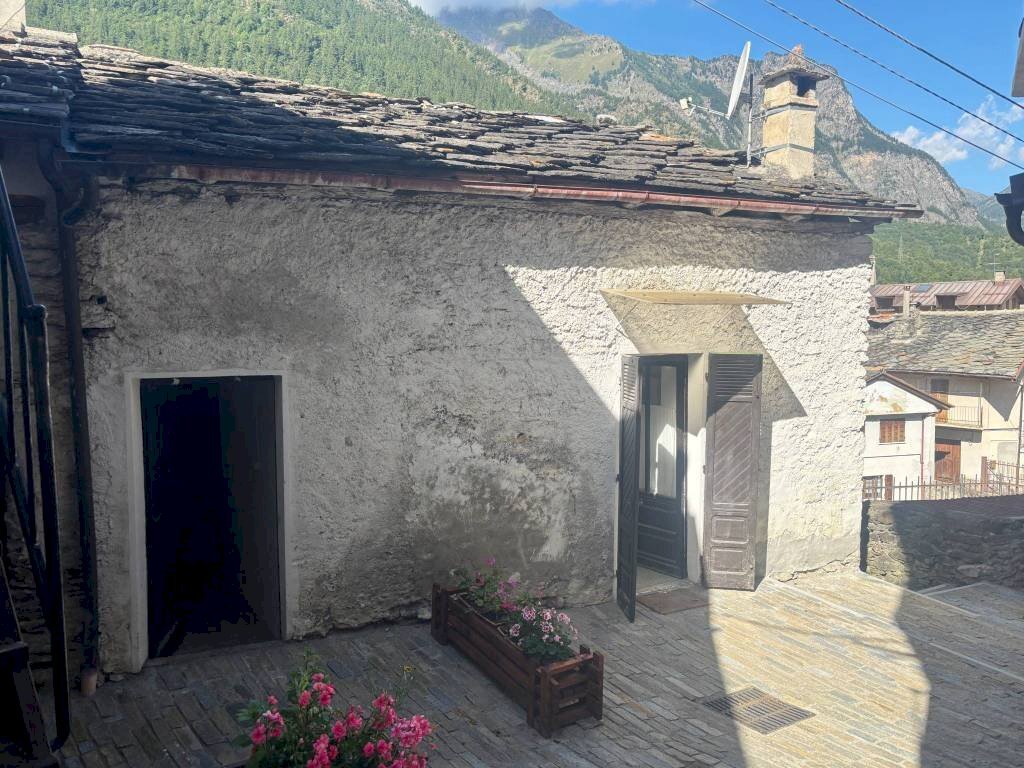 Facciata - Rustico via Trieste, Fenestrelle - foto 2