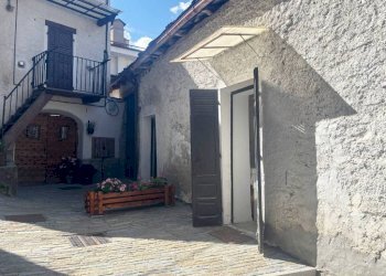 Facciata - Rustico via Trieste, Fenestrelle - foto 3