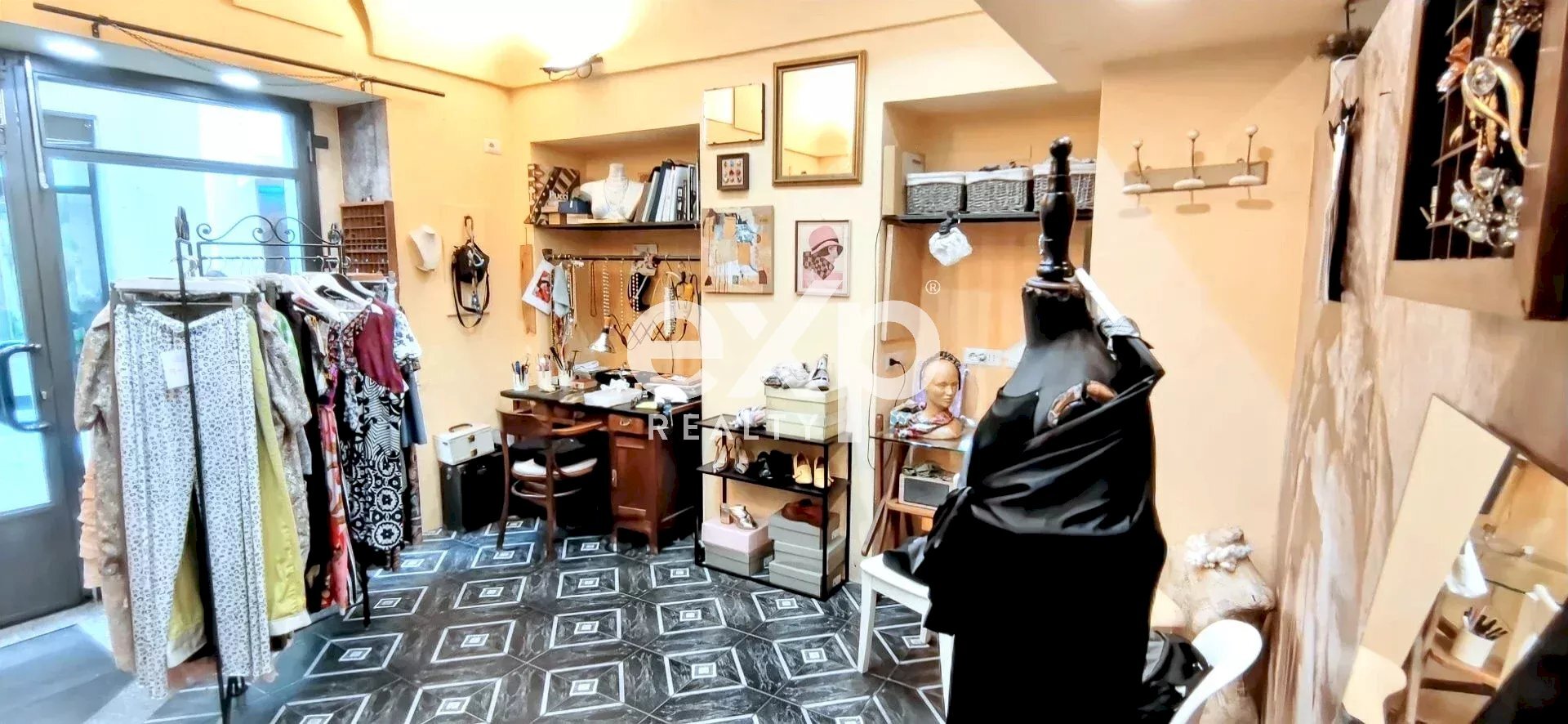 Locale Commerciale Via Giuseppe Stefano Incisa, Asti - foto 1