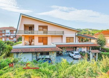 Semi-detached Villa Canale - photo 1