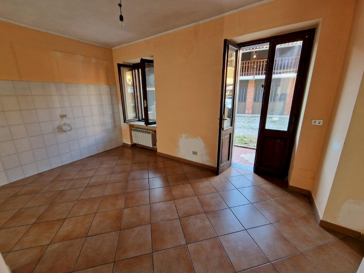 Semi-detached house Strambino - photo 3