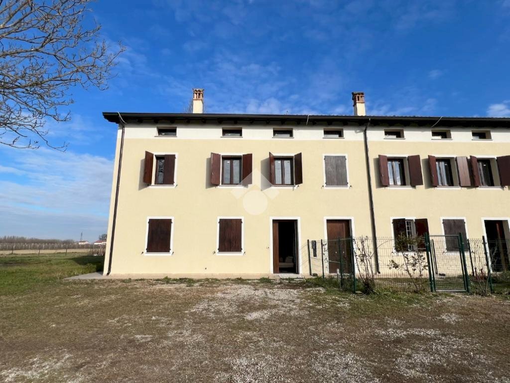Terraced Villa Via lollia, San Felice sul Panaro - photo 1