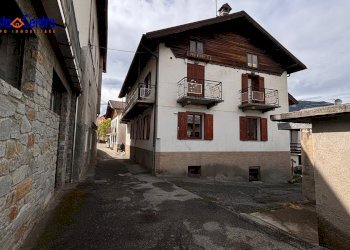 Foto 1 - Appartamento Frazione Capoluogo
 
166, Charvensod - foto 1