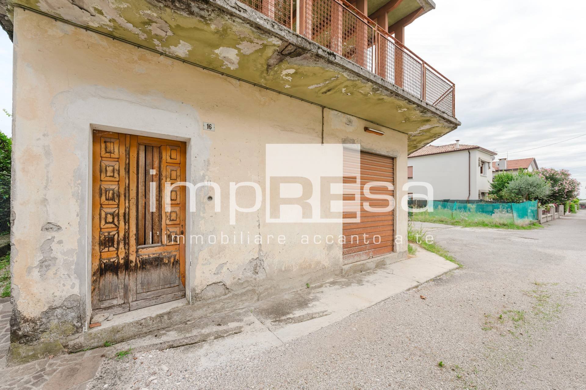 ingresso abitazione - Magazzino via meschio
16, Montebelluna - foto 3