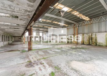 magazzino principale - Magazzino via meschio
 
16, Montebelluna - foto 7