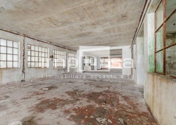 deposito laterale - Magazzino via meschio
 
16, Montebelluna - foto 8