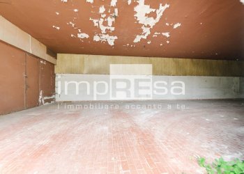 deposito sotto l\'abitazione - Magazzino via meschio
 
16, Montebelluna - foto 10