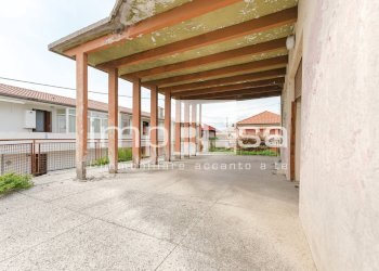 terrazza frontale - Magazzino via meschio
 
16, Montebelluna - foto 14