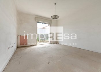 esempio 1 camera - Magazzino via meschio
 
16, Montebelluna - foto 17