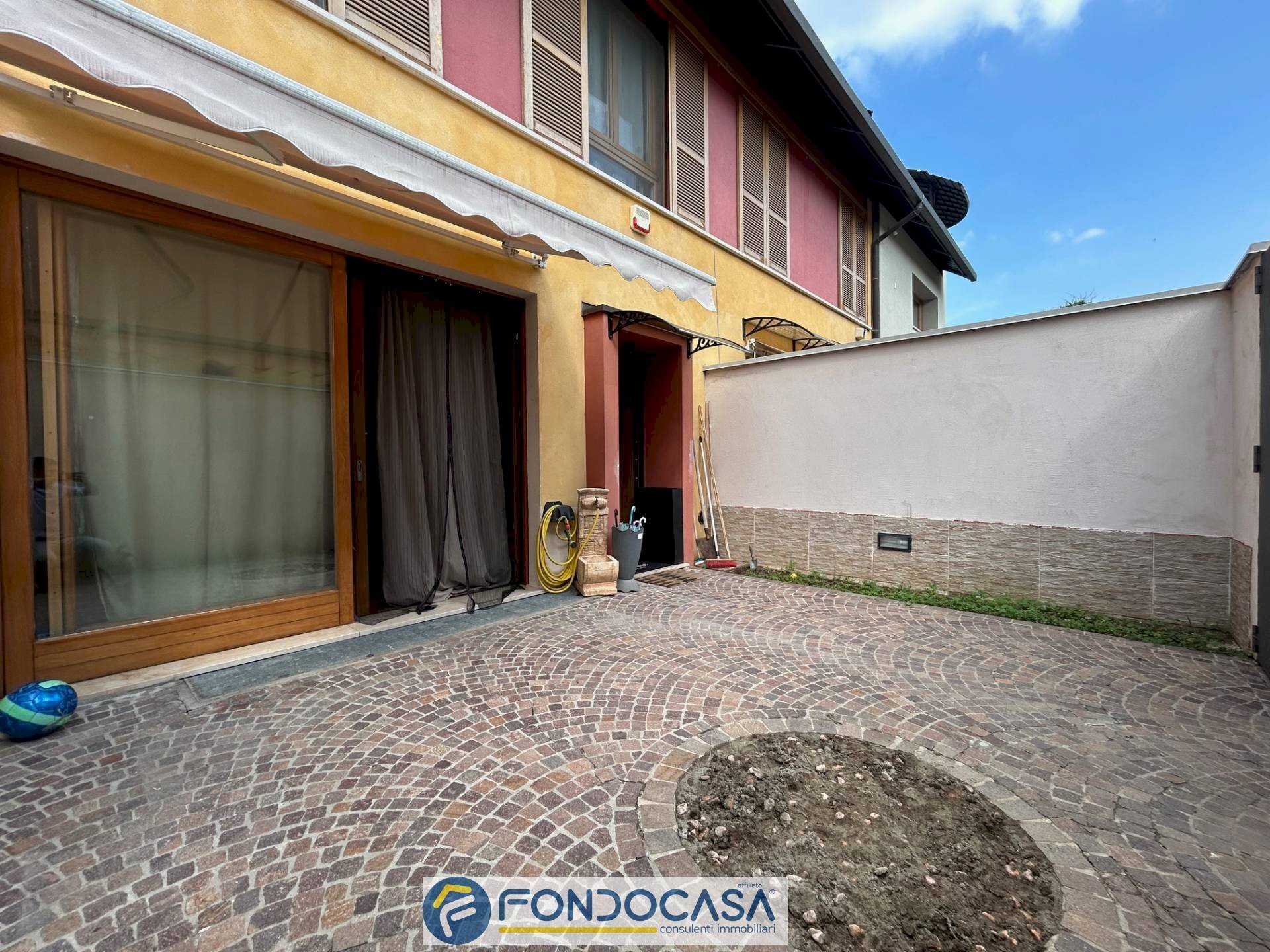 Foto 2 - Three-room apartment Cazzago San Martino - photo 2