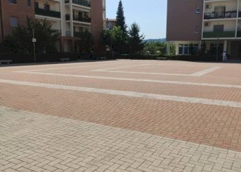 Foto 3 - Locale Commerciale PIAZZA ATENE
 
2, Spoltore - foto 3