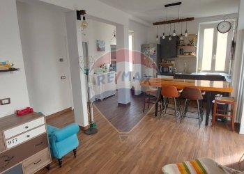 Sala da pranzo - Bilocale Via Motti
 
6, Gemonio - foto 4