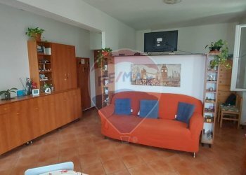 Soggiorno - Bilocale Via Motti
 
6, Gemonio - foto 4