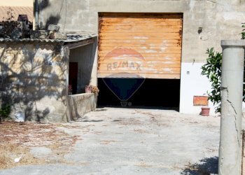 Saracinesca elettrica magazzino - Independent house Strada Marsala Rilievo
 
451, Trapani - photo 22