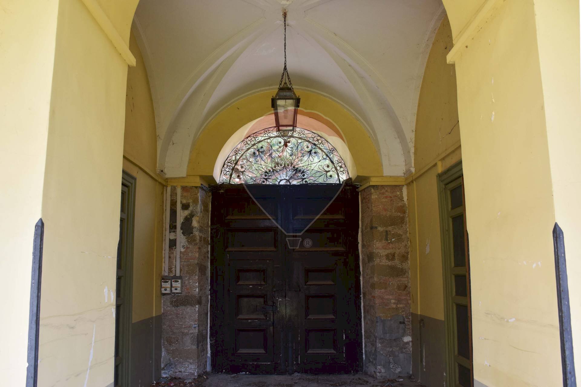 Atrio - Stabile - Palazzo Largo Papa Giovanni XXII
 
24, Montemaggiore Belsito - foto 1