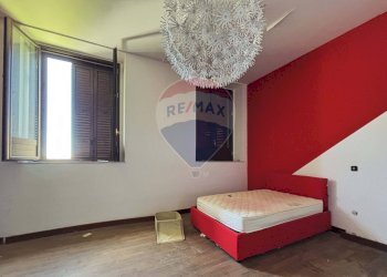 Camera / camera da letto - Stabile - Palazzo Largo Papa Giovanni XXII
 
24, Montemaggiore Belsito - foto 8