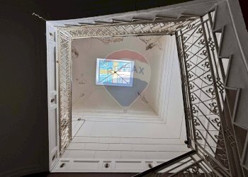 Scale - Stabile - Palazzo Largo Papa Giovanni XXII
 
24, Montemaggiore Belsito - foto 23