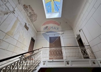 Scale - Stabile - Palazzo Largo Papa Giovanni XXII
 
24, Montemaggiore Belsito - foto 24