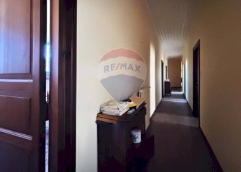 Hall / corridoio - Stabile - Palazzo Largo Papa Giovanni XXII
 
24, Montemaggiore Belsito - foto 30