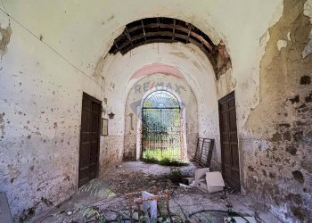 Atrio - Stabile - Palazzo Largo Papa Giovanni XXII
 
24, Montemaggiore Belsito - foto 43