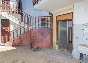 Terrazza - Trilocale Via Giuseppe Mazzini
 
81, Viagrande - foto 7