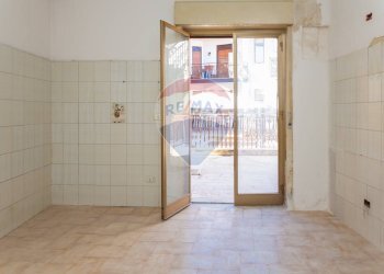 Stanza vuota - Trilocale Via Giuseppe Mazzini
 
81, Viagrande - foto 15