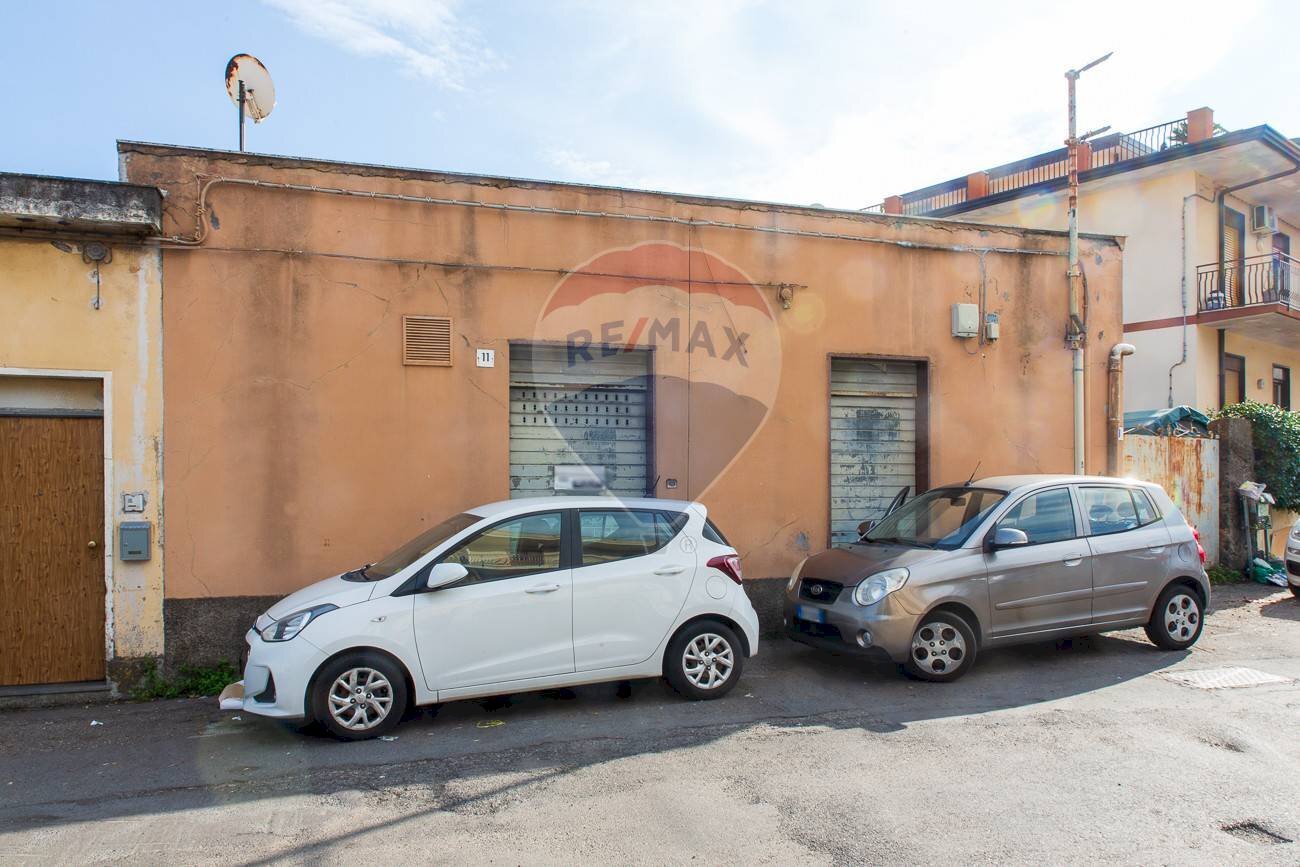 Prospetto esterno su via Carico - Casa indipendente Via Carico
 
11, Acireale - foto 1