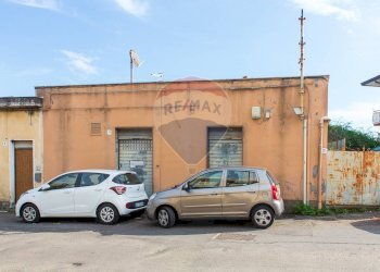 Prospetto esterno - Casa indipendente Via Carico
 
11, Acireale - foto 2