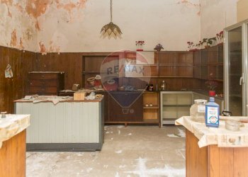 Sala ingresso vano doppio - Casa indipendente Via Carico
 
11, Acireale - foto 8