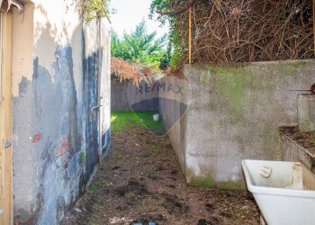 Giardino/cortile - Casa indipendente Via Carico
 
11, Acireale - foto 20