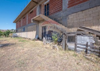 Casa all\'aperto - Stabile - Palazzo Strada Comunale Gabella
snc, Grammichele - foto 13