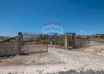 Casa all\'aperto - Stabile - Palazzo Strada Comunale Gabella
snc, Grammichele - foto 16