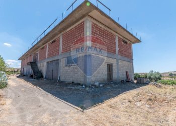 Casa all\'aperto - Stabile - Palazzo Strada Comunale Gabella
snc, Grammichele - foto 18