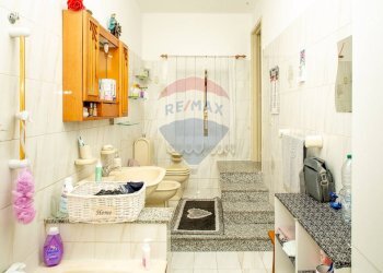 Bagno - Casa indipendente Via Salvatore Di Giacomo
 
snc, Catania - foto 11