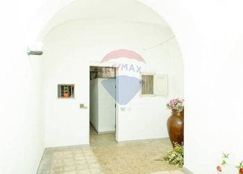 Hall / corridoio - Casa indipendente Via Salvatore Di Giacomo
 
snc, Catania - foto 19