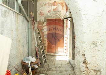 Hall / corridoio - Casa indipendente Via Salvatore Di Giacomo
 
snc, Catania - foto 22