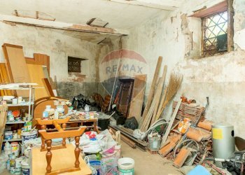 Dispensa di stoccaggio - Casa indipendente Via Salvatore Di Giacomo
 
snc, Catania - foto 25