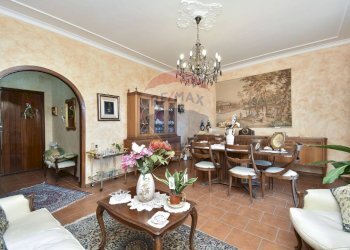 Sala da pranzo - Appartamento Via Catania
 
77, San Gregorio di Catania - foto 5