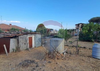 Casa all\'aperto - Terreno edificabile VIA ACICASTELLO
 
14, Pedara - foto 9