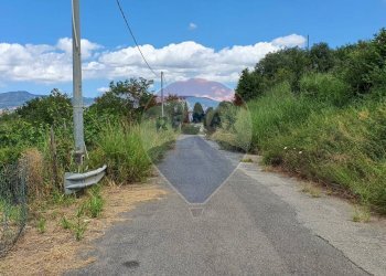 Vista delle montagne - Terreno agricolo contrada scorciagatto
 
snc, Castiglione di Sicilia - foto 3