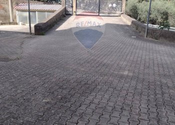Non correlato - Locale Commerciale Via Belomia
 
snc, Mirabella Imbaccari - foto 4